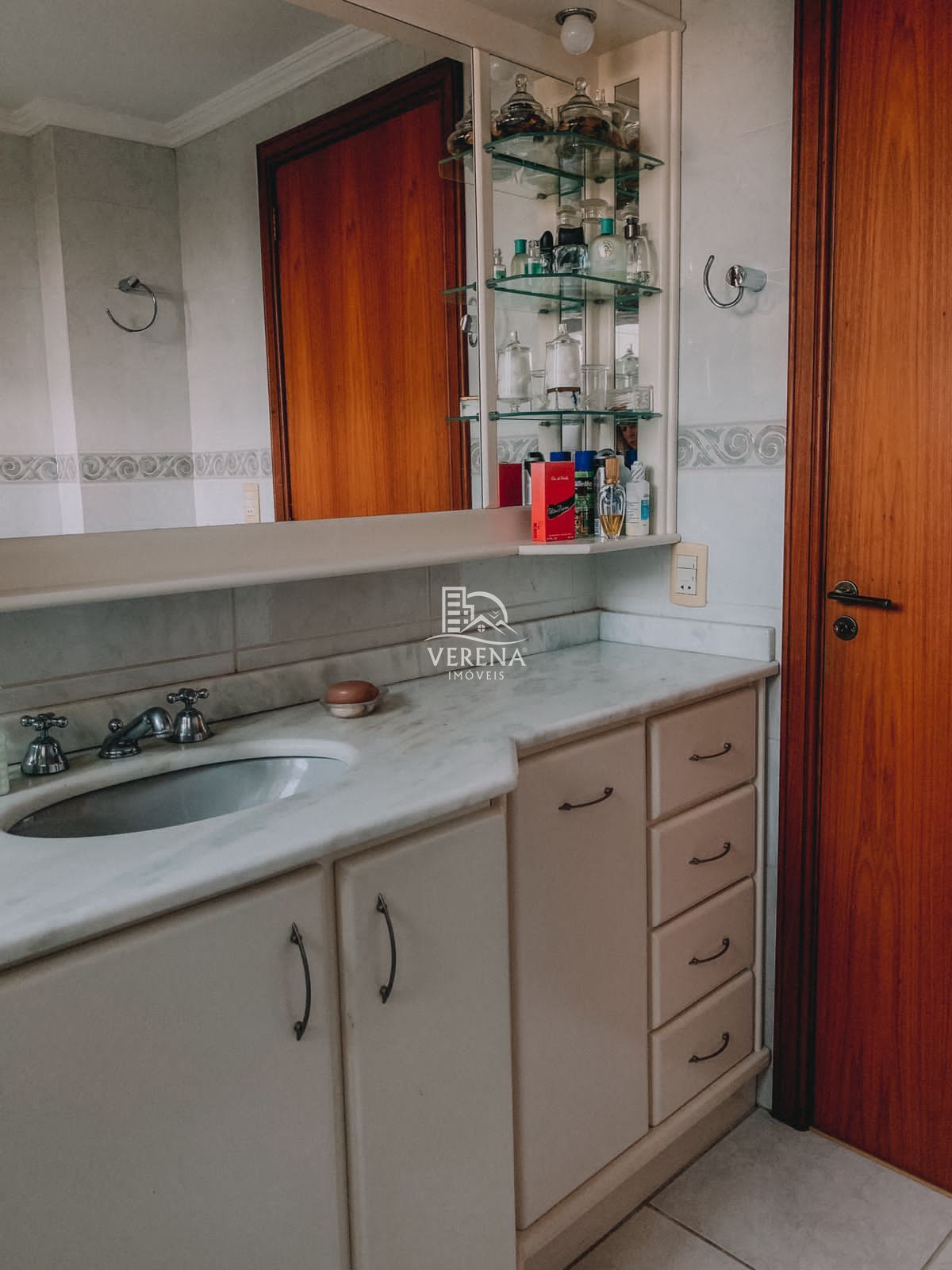 Apartamento à venda com 3 quartos, 199m² - Foto 23