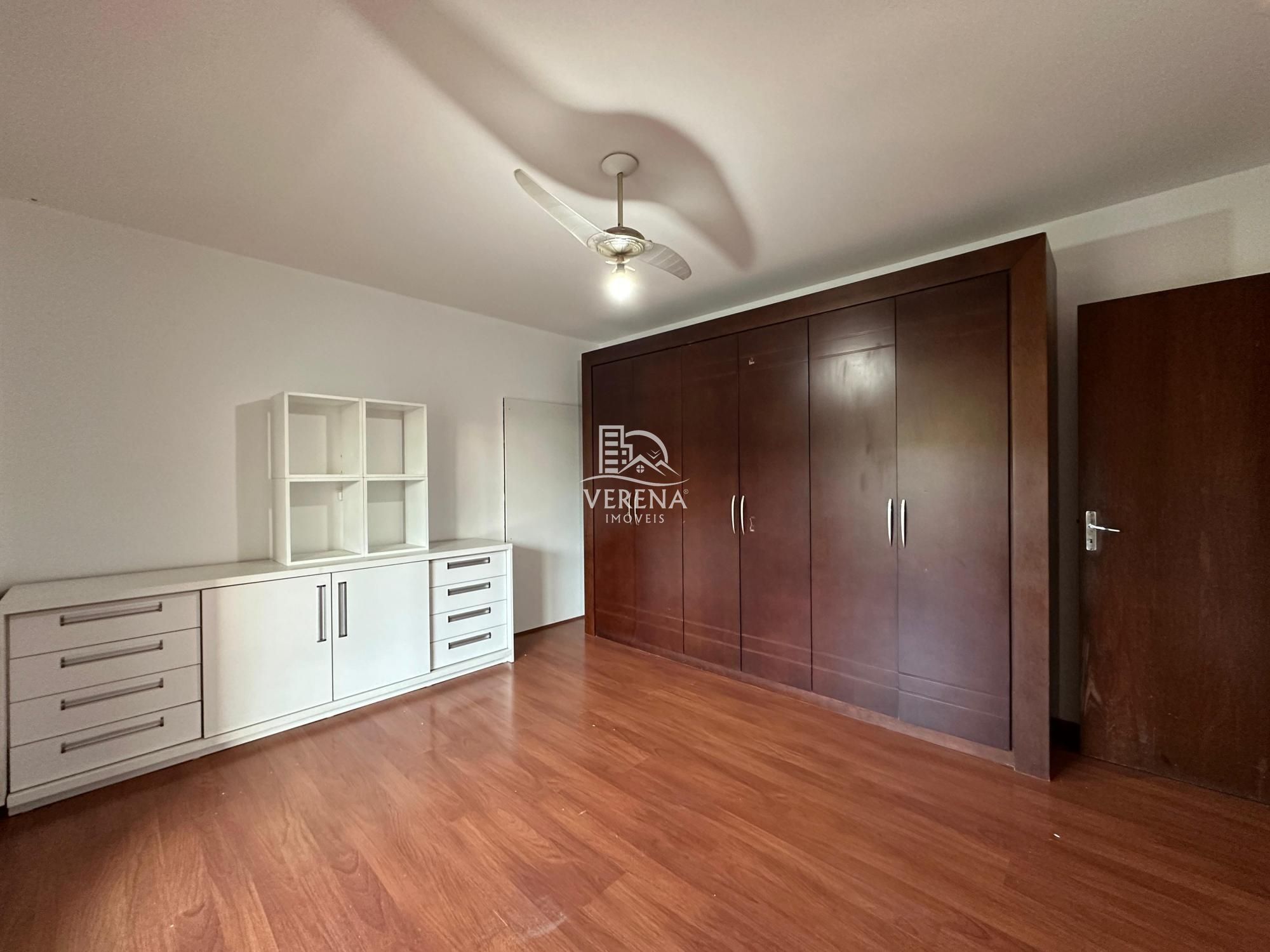 Casa à venda com 4 quartos, 490m² - Foto 21