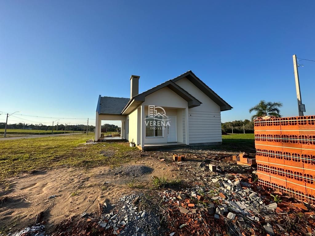 Casa à venda com 3 quartos, 115m² - Foto 2