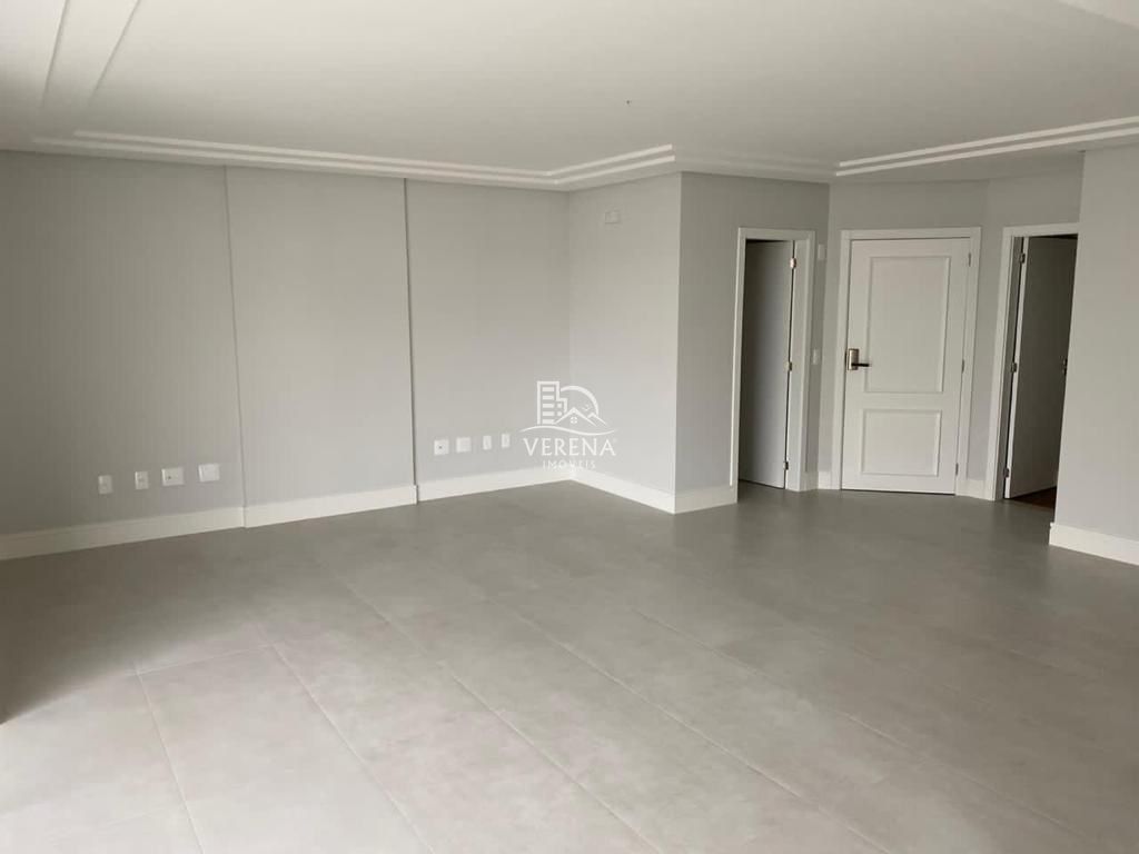 Apartamento à venda com 4 quartos, 147m² - Foto 3