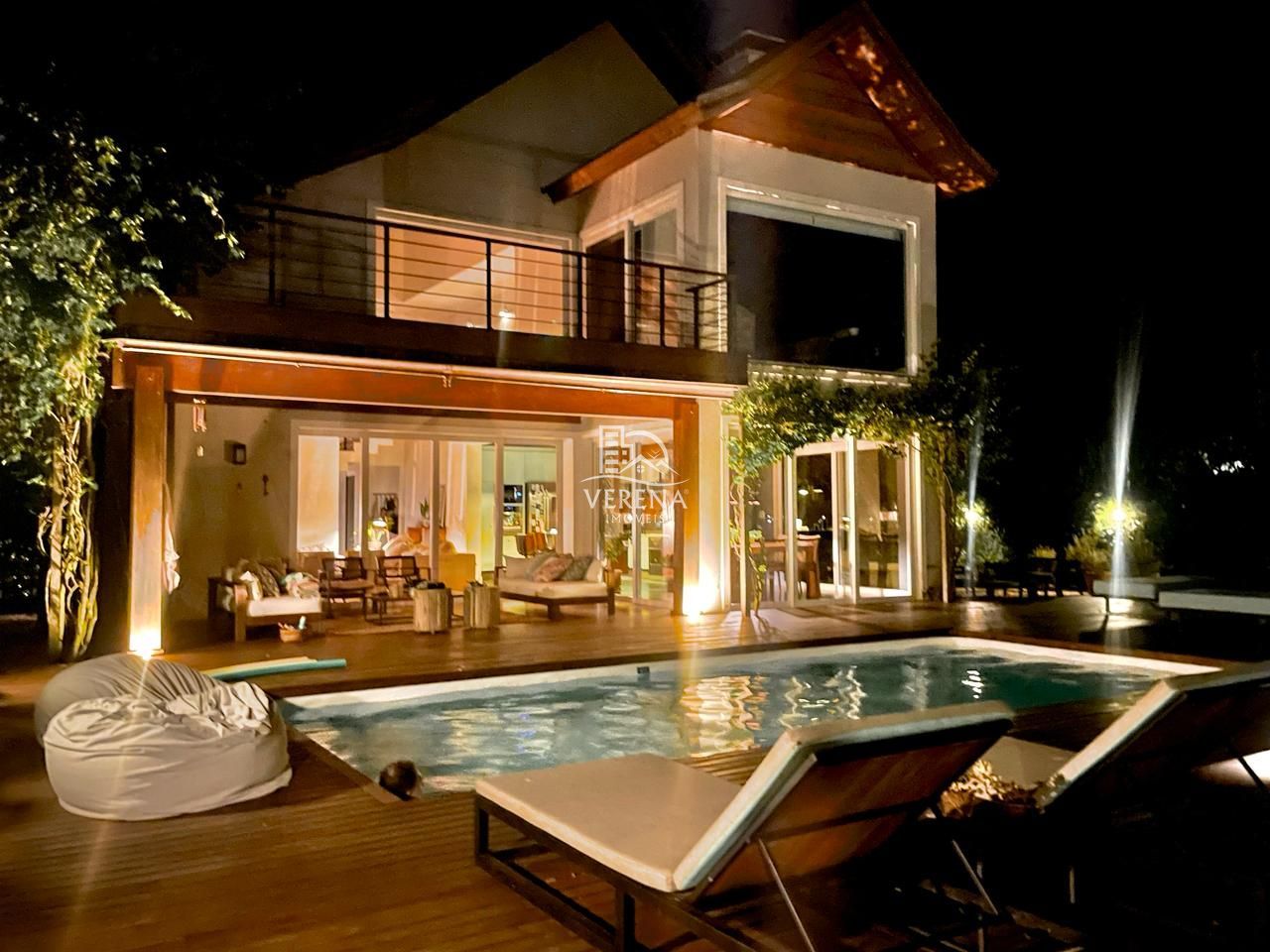 Casa, 3 quartos, 272 m² - Foto 1