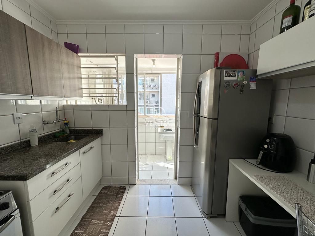 Apartamento à venda com 3 quartos, 77m² - Foto 9