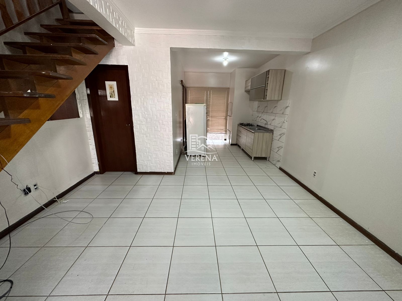 Apartamento à venda com 2 quartos, 68m² - Foto 3