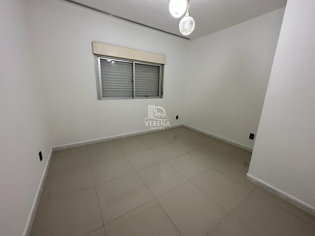 Casa à venda com 4 quartos, 263m² - Foto 8