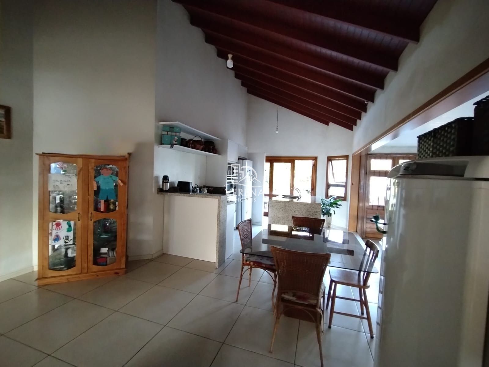 Casa à venda com 3 quartos, 200m² - Foto 6