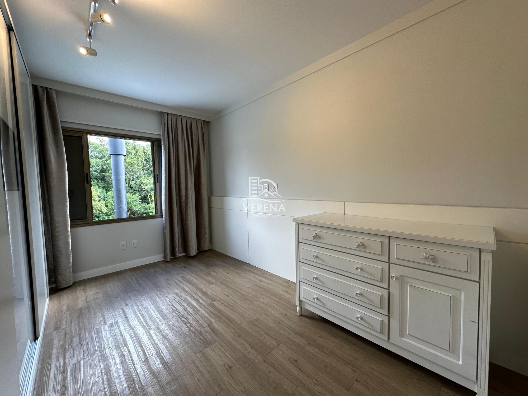 Casa, 3 quartos, 242 m² - Foto 24