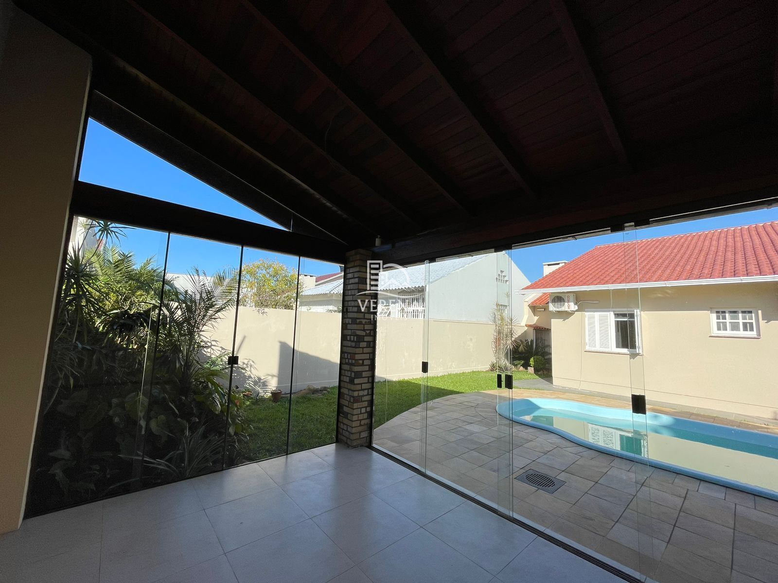 Casa à venda com 3 quartos, 200m² - Foto 29