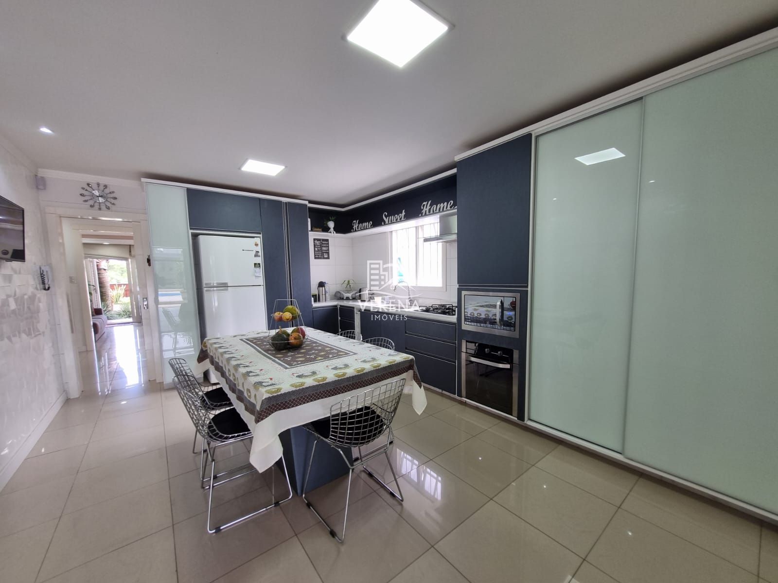 Casa à venda com 3 quartos, 234m² - Foto 12