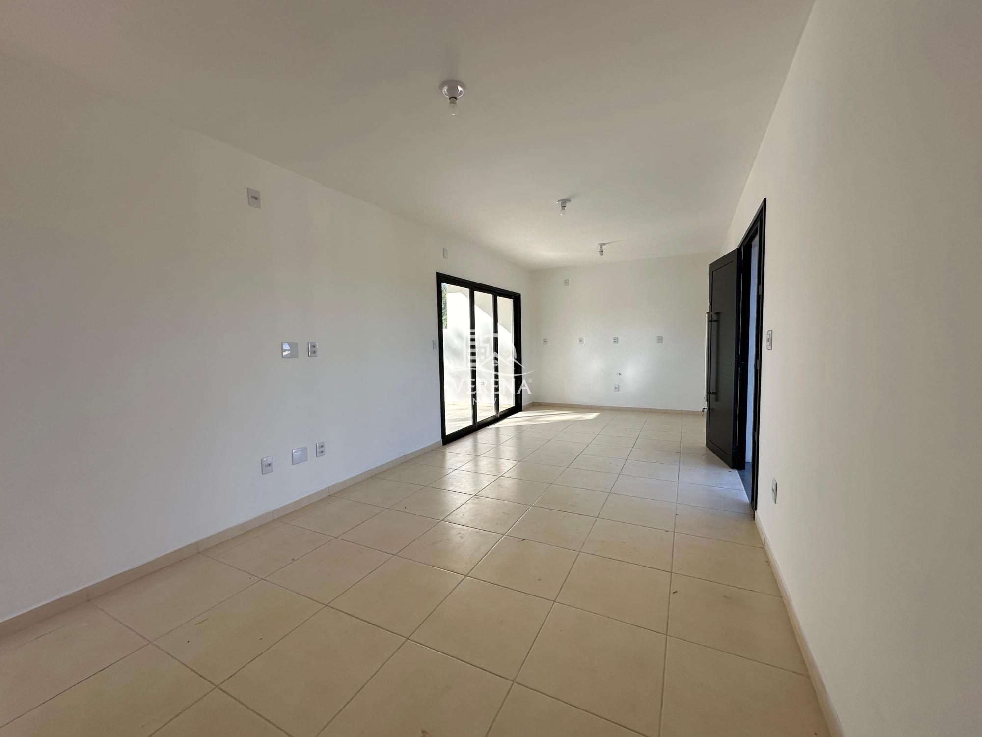 Casa à venda com 3 quartos, 70m² - Foto 3