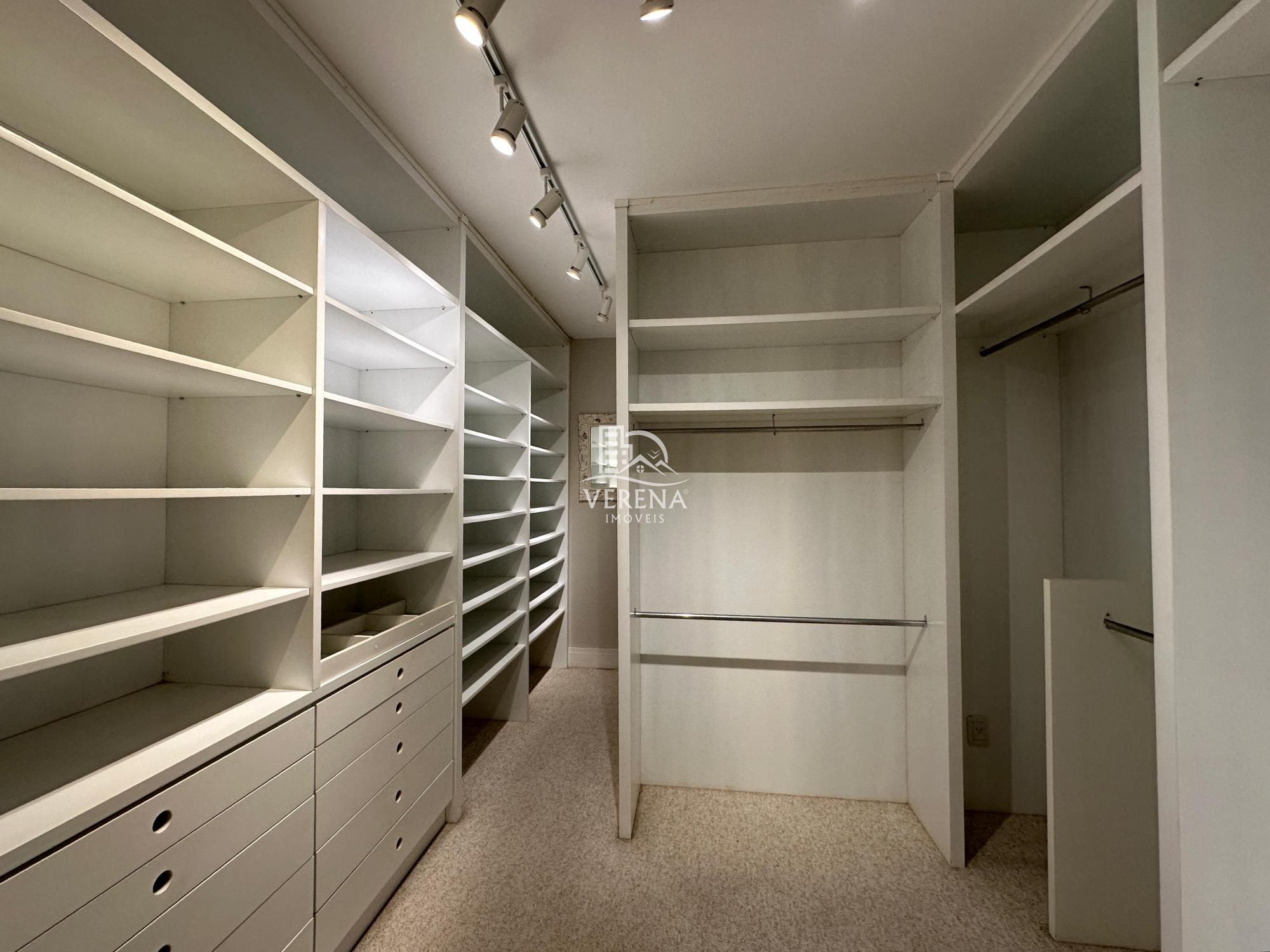 Casa, 3 quartos, 305 m² - Foto 25