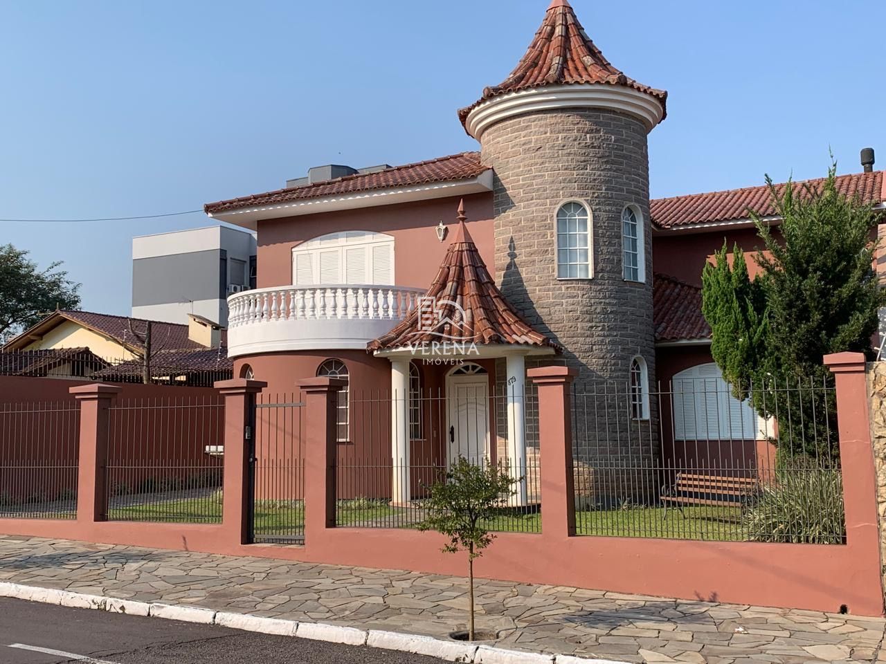 Casa, 3 quartos, 328 m² - Foto 1