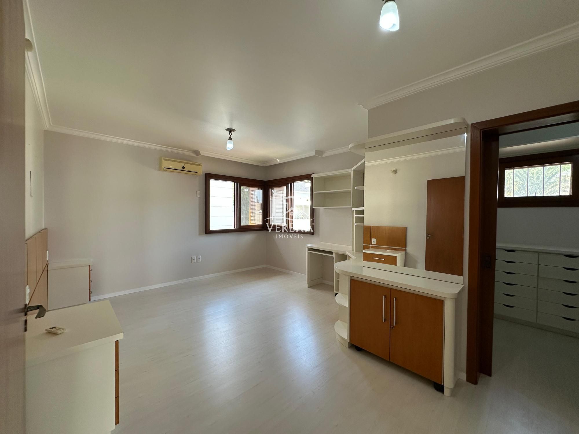 Casa à venda com 3 quartos, 250m² - Foto 14