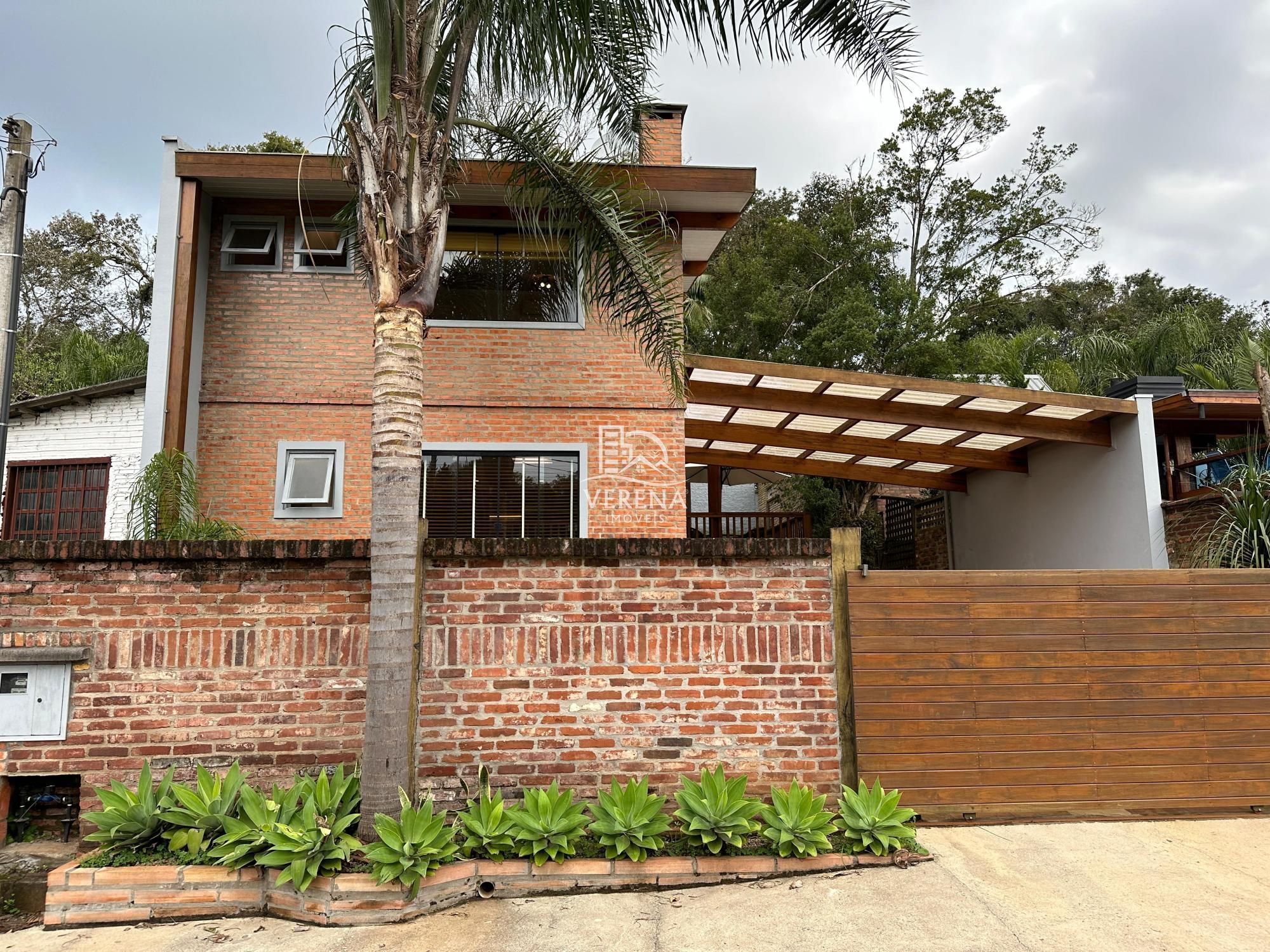 Casa, 3 quartos, 202 m² - Foto 1