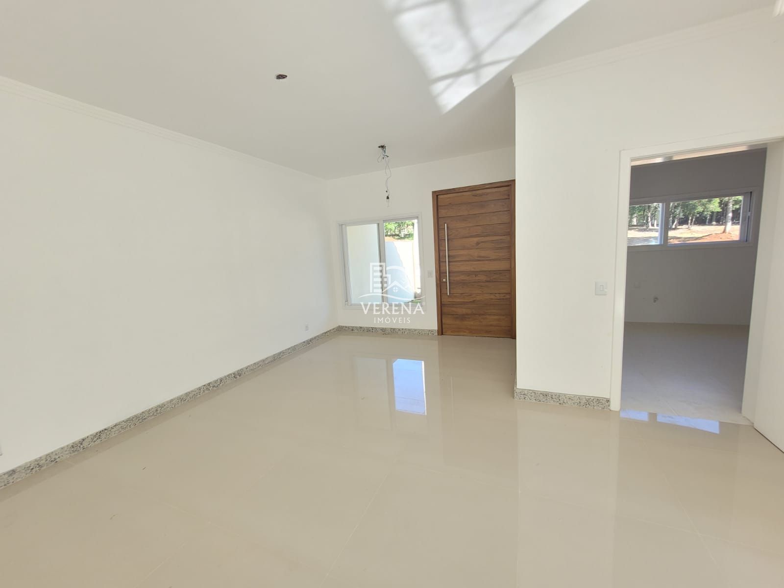 Casa à venda com 3 quartos, 220m² - Foto 5