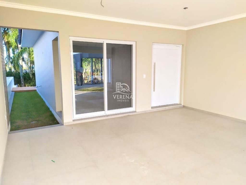 Casa à venda com 3 quartos, 176m² - Foto 3