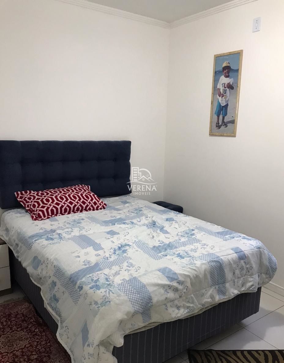 Casa à venda com 3 quartos, 219m² - Foto 10