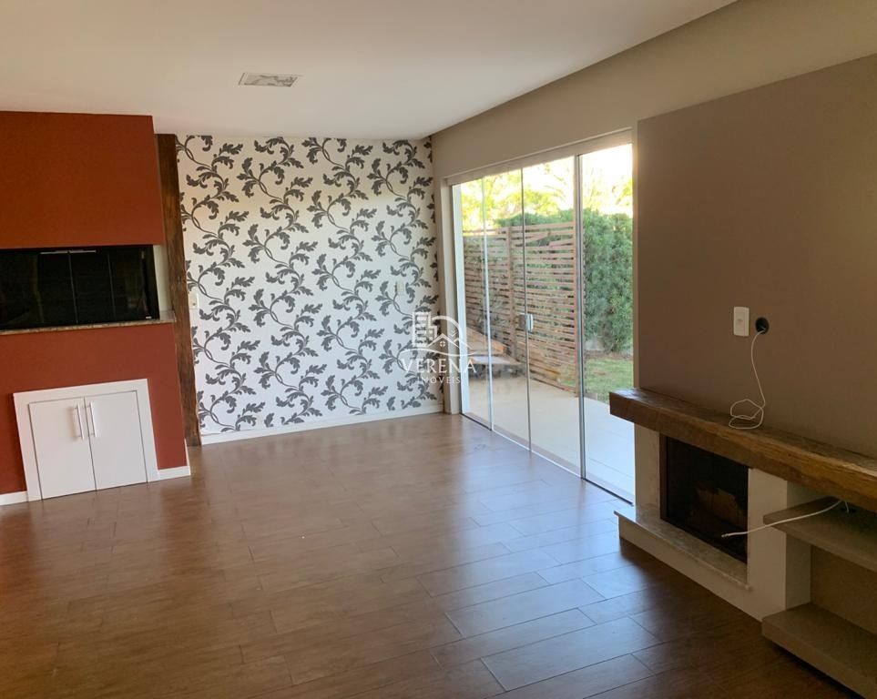 Casa à venda com 3 quartos, 230m² - Foto 4