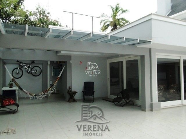 Casa à venda com 3 quartos, 410m² - Foto 2