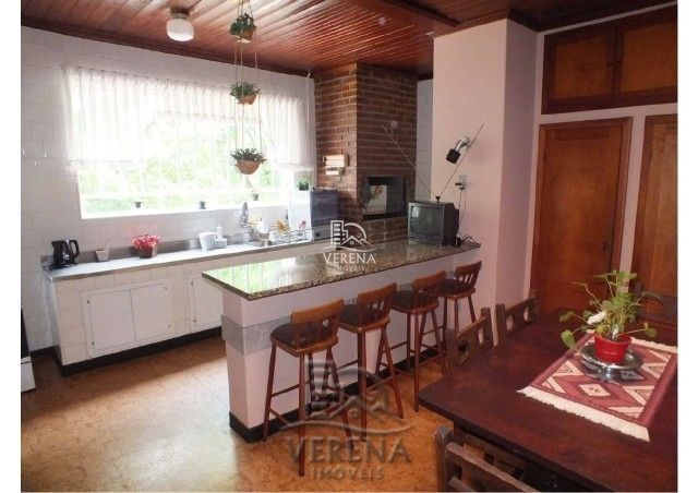 Casa à venda com 3 quartos, 232m² - Foto 8