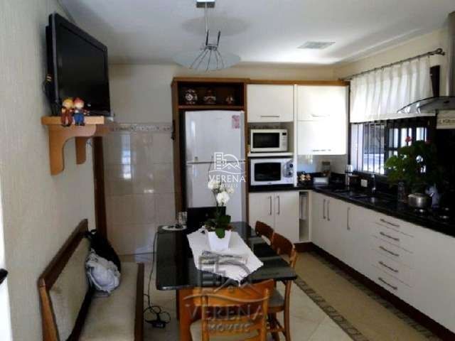 Casa à venda com 3 quartos, 220m² - Foto 11