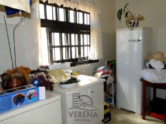 Casa à venda com 3 quartos, 220m² - Foto 12