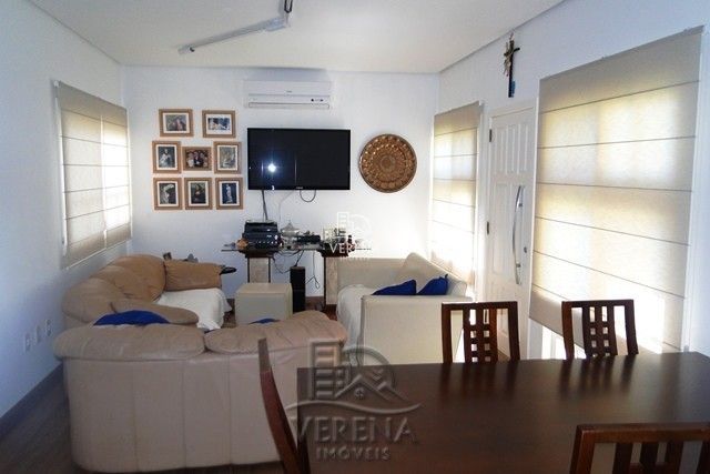 Casa à venda com 3 quartos, 176m² - Foto 6