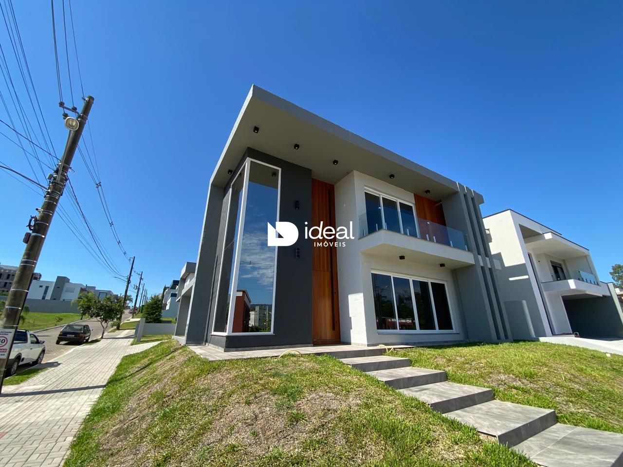 Casa em condomínio à venda  no Camobi - Santa Maria, RS. Imóveis