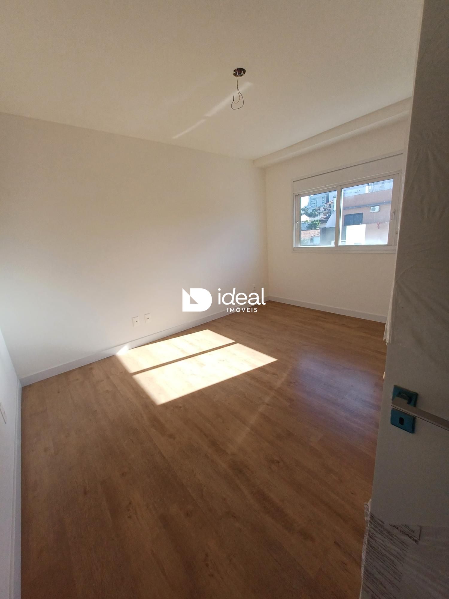 Apartamento de 3 quartos, 116m² no bairro Nossa Senhora de Lourdes, em Santa Maria | Eu Corretor