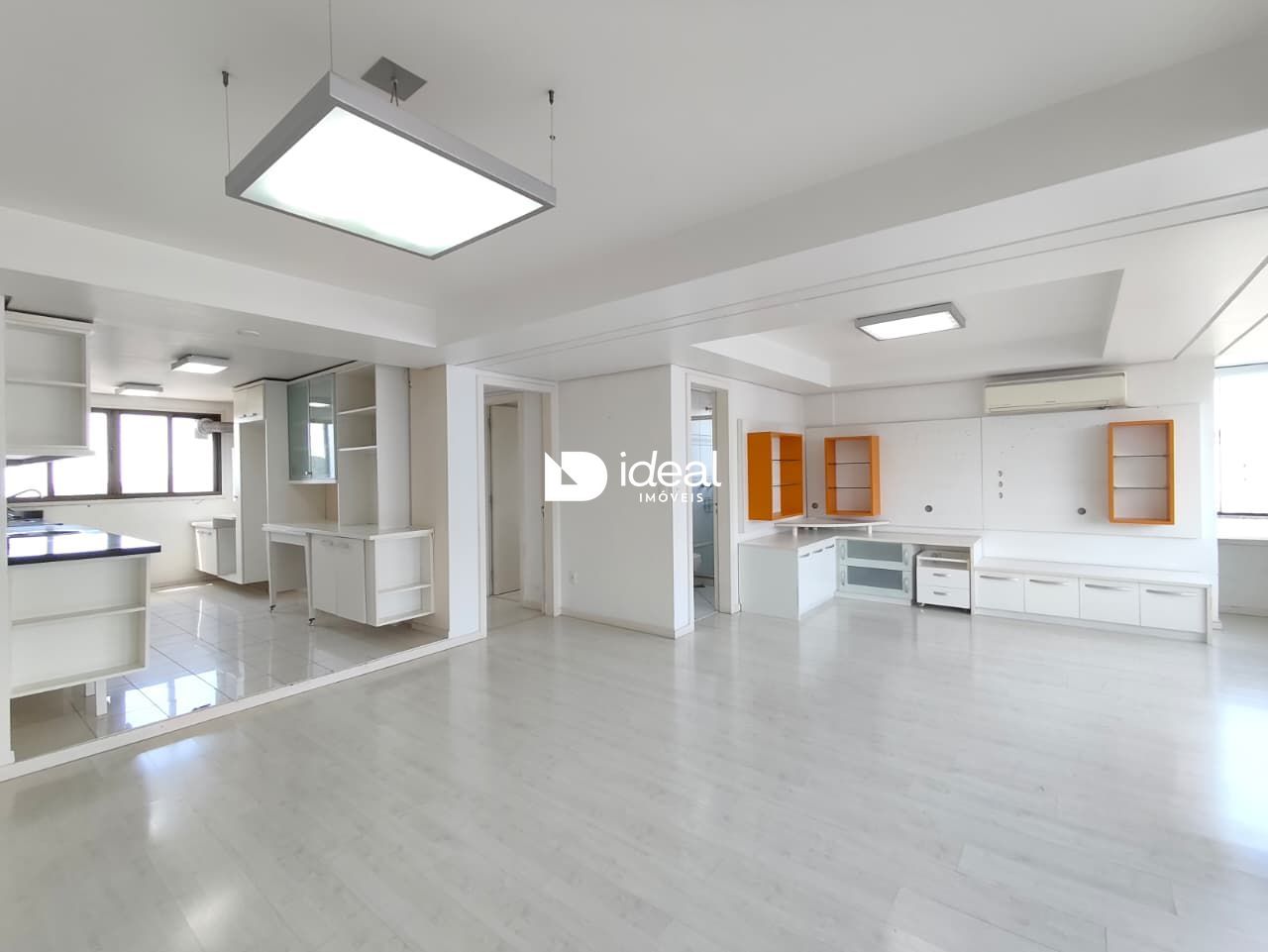 Apartamento para alugar  no Centro - Santa Maria, RS. Imóveis