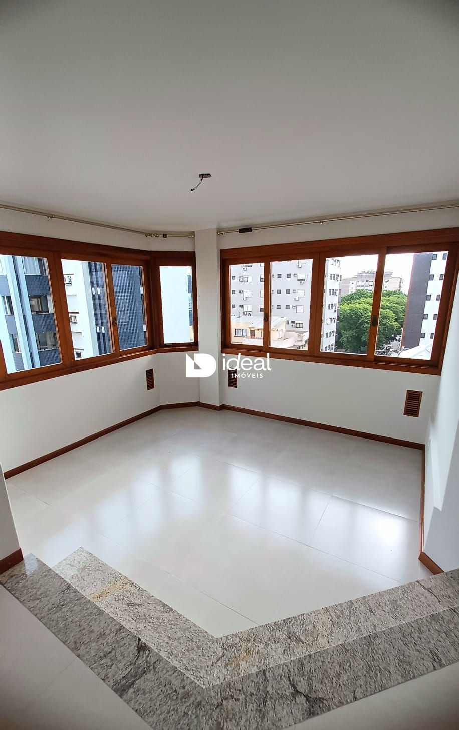 Apartamento de 4 quartos, 319m² no bairro Centro, em Santa Maria | Eu Corretor