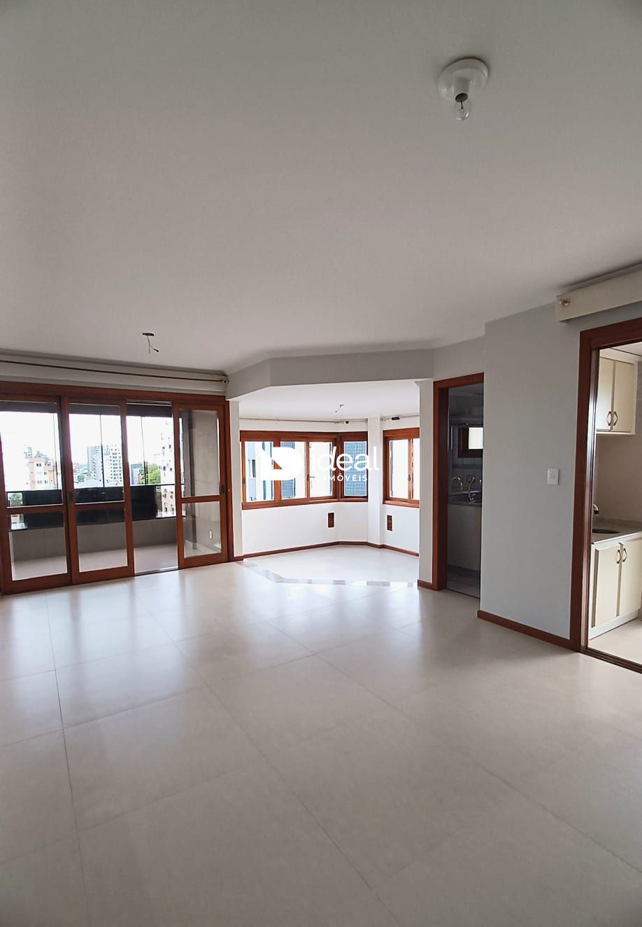 Apartamento de 4 quartos, 319m² no bairro Centro, em Santa Maria | Eu Corretor