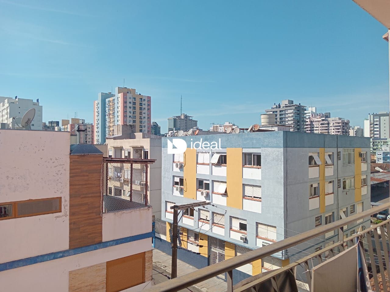 Cobertura para alugar  no Centro - Santa Maria, RS. Imóveis