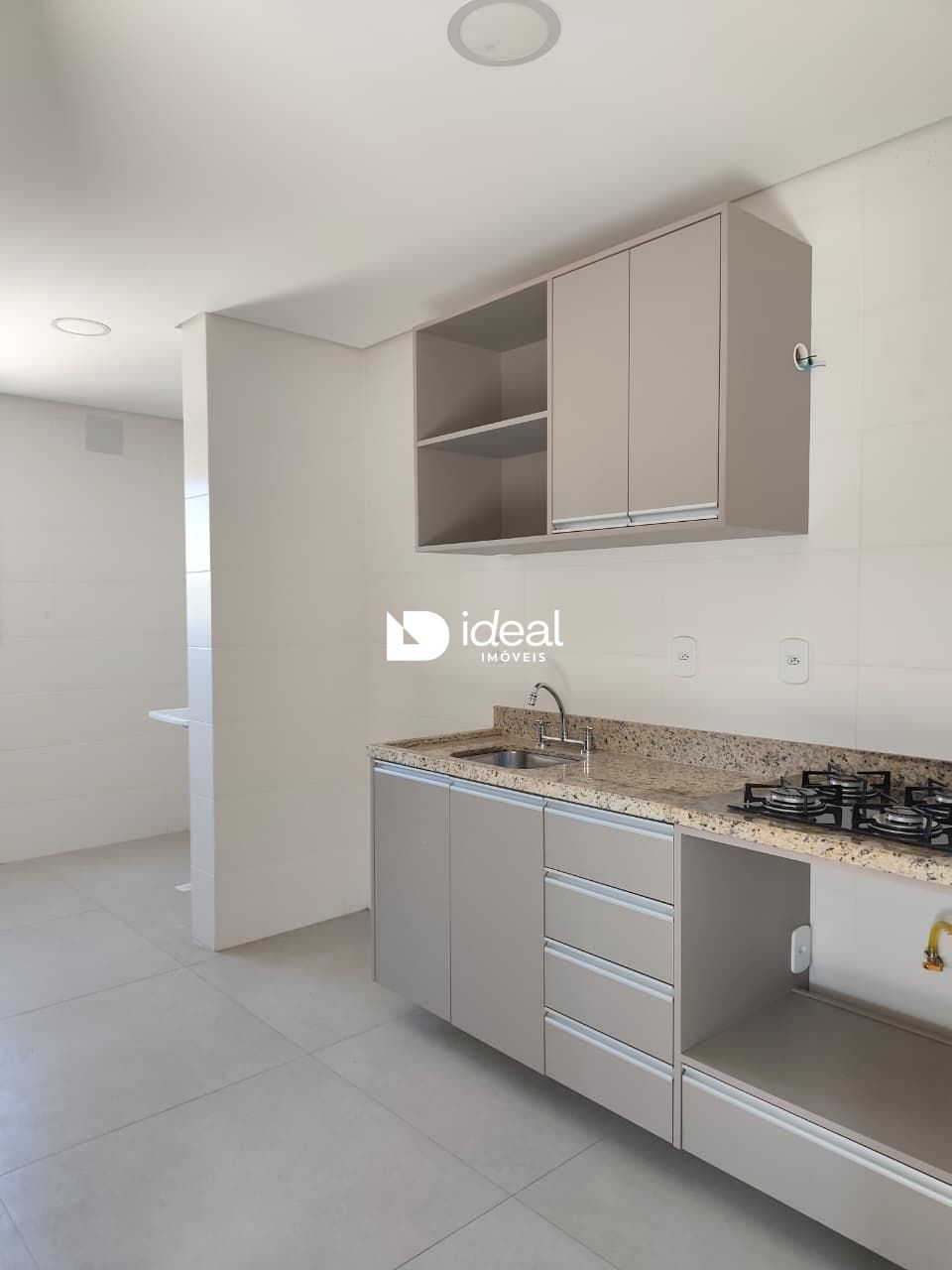 Apartamento com 2 Dormitórios para alugar, 82 m² por R$ 2.900,00 Apartamento com 2 Dormitórios para alugar, 82 m² por R$ 2.900,00