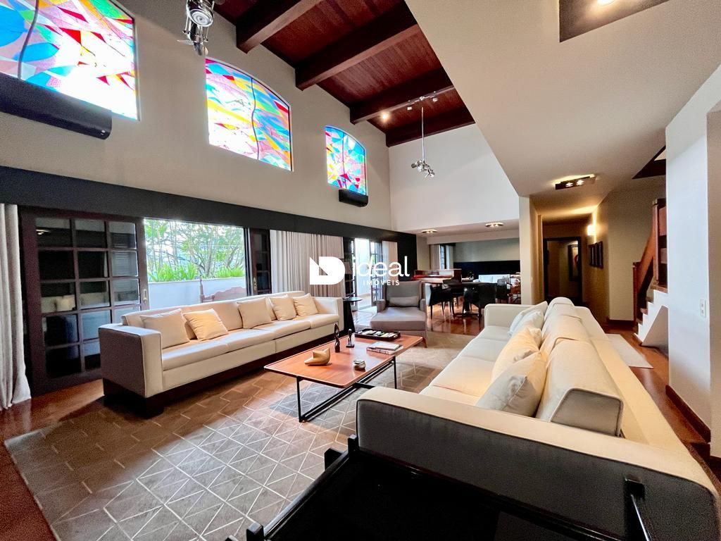 Apartamento de 4 quartos, 470m² no bairro Centro, em Santa Maria | Eu Corretor