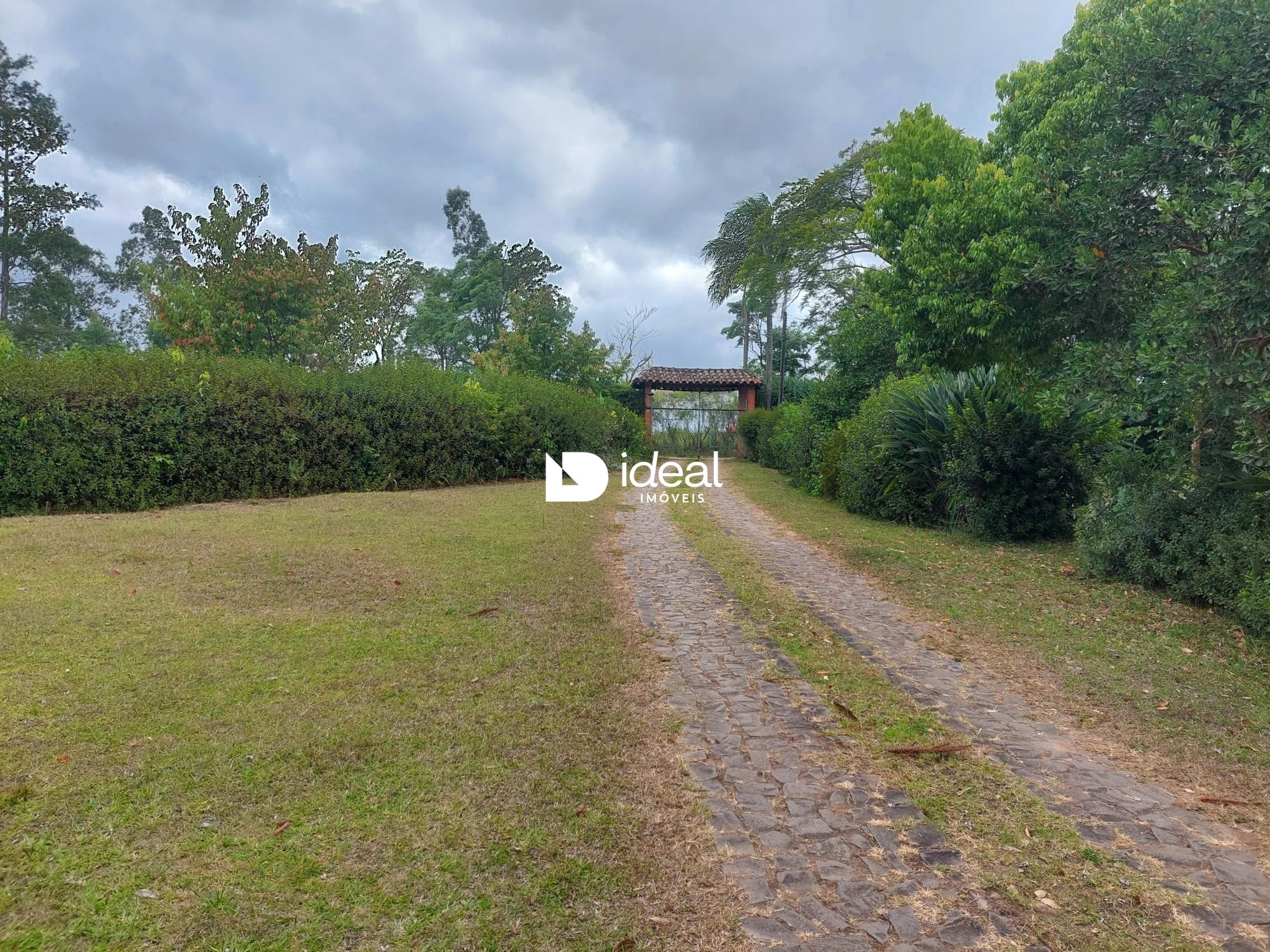 Chácara de 5 quartos, 422m² no bairro Tomazetti, em Santa Maria | Eu Corretor