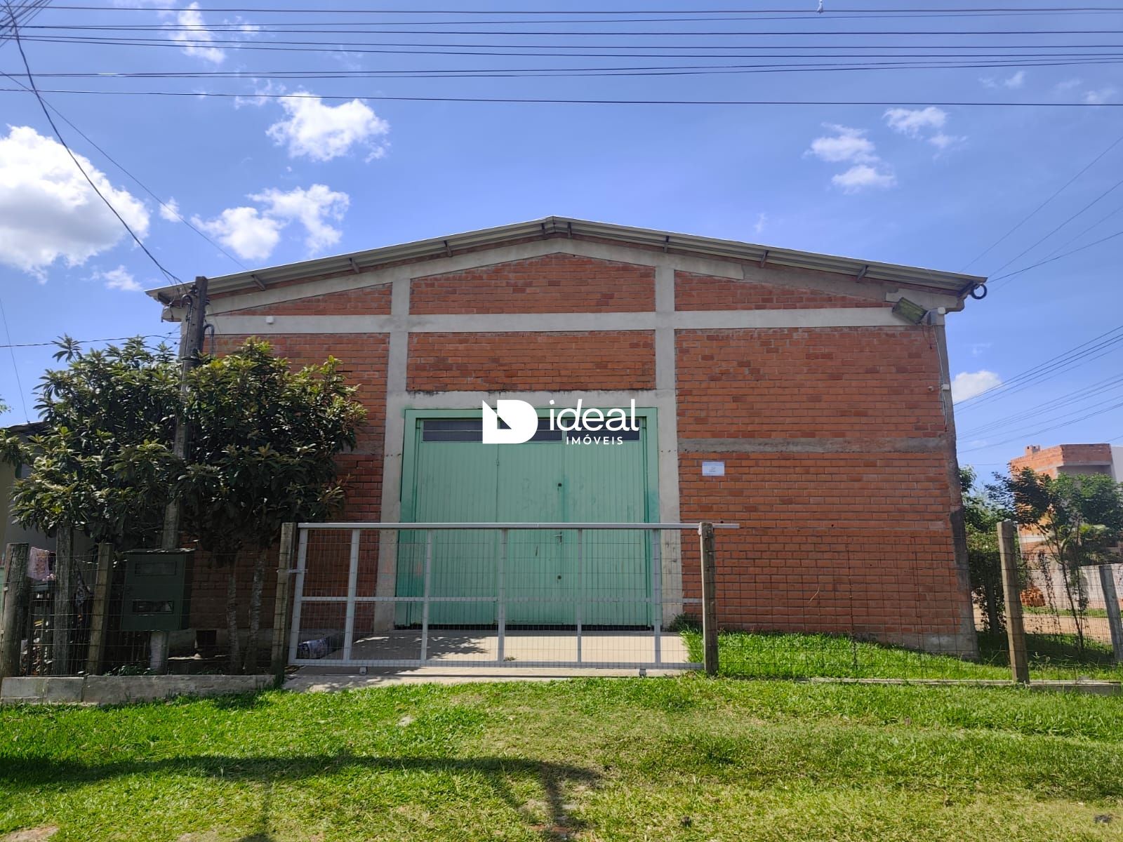 Galpão / Depósito / Armazém de 1 quarto, 242m² no bairro Diácono João Luiz Pozzobon, em Santa Maria | Eu Corretor