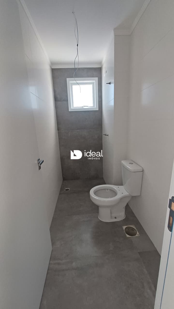 Apartamento com 2 Dormitórios à venda, 67 m² por R$ 450.000,00 Apartamento com 2 Dormitórios à venda, 67 m² por R$ 450.000,00