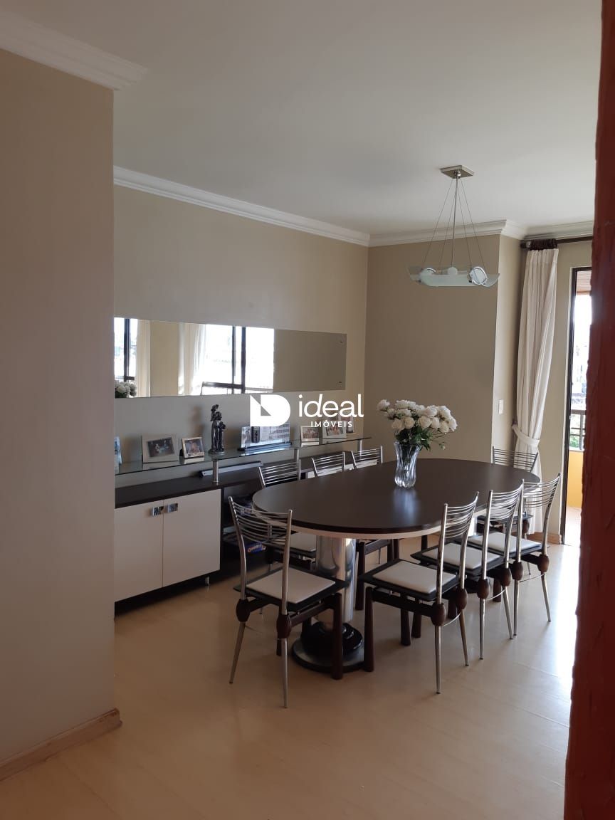 Apartamento de 4 quartos, 202m² no bairro Centro, em Santa Maria | Eu Corretor