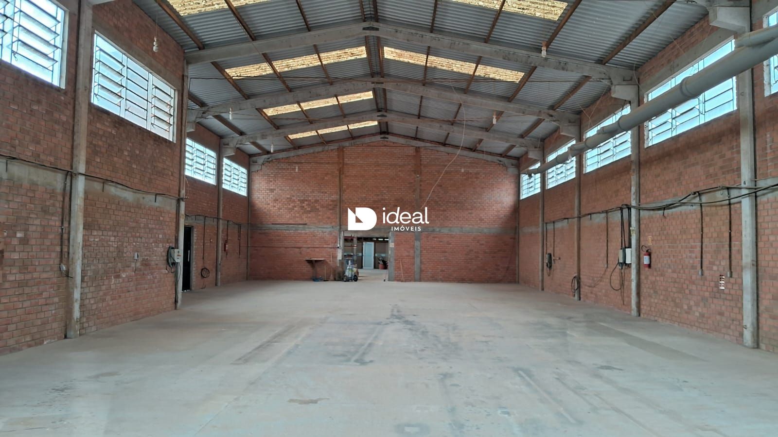 Galpão / Depósito / Armazém de 2 quartos, 740m² no bairro São José, em Santa Maria | Eu Corretor