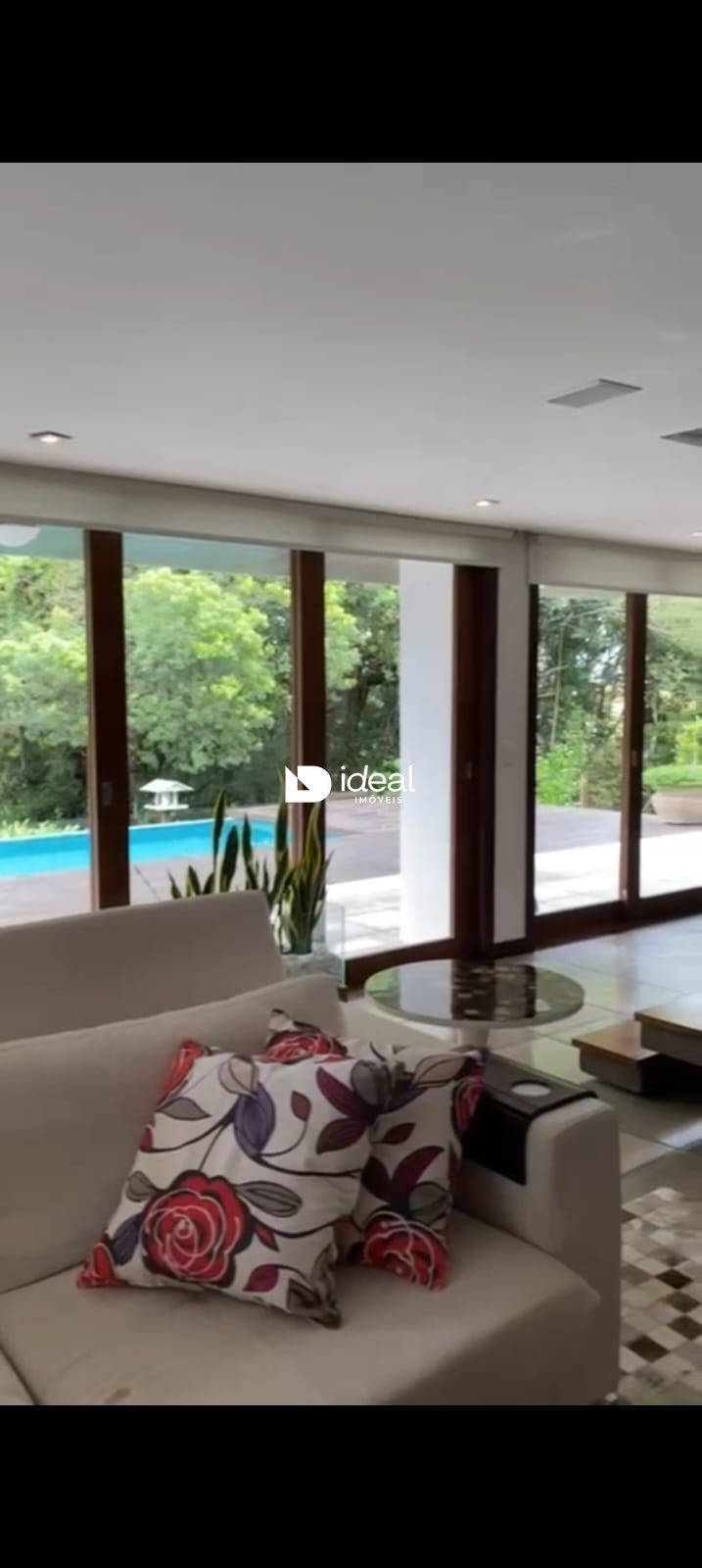 Casa de Condomínio de 3 quartos, 300m² no bairro Tomazetti, em Santa Maria | Eu Corretor
