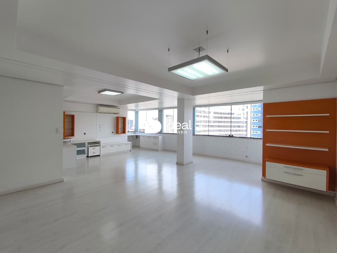 Apartamento com 2 Dormitórios para alugar, 110 m² por R$ 3.850,00 Apartamento com 2 Dormitórios para alugar, 110 m² por R$ 3.850,00
