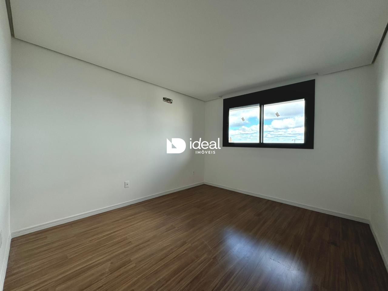 Apartamento de 3 quartos, 162m² no bairro Nossa Senhora Medianeira, em Santa Maria | Eu Corretor
