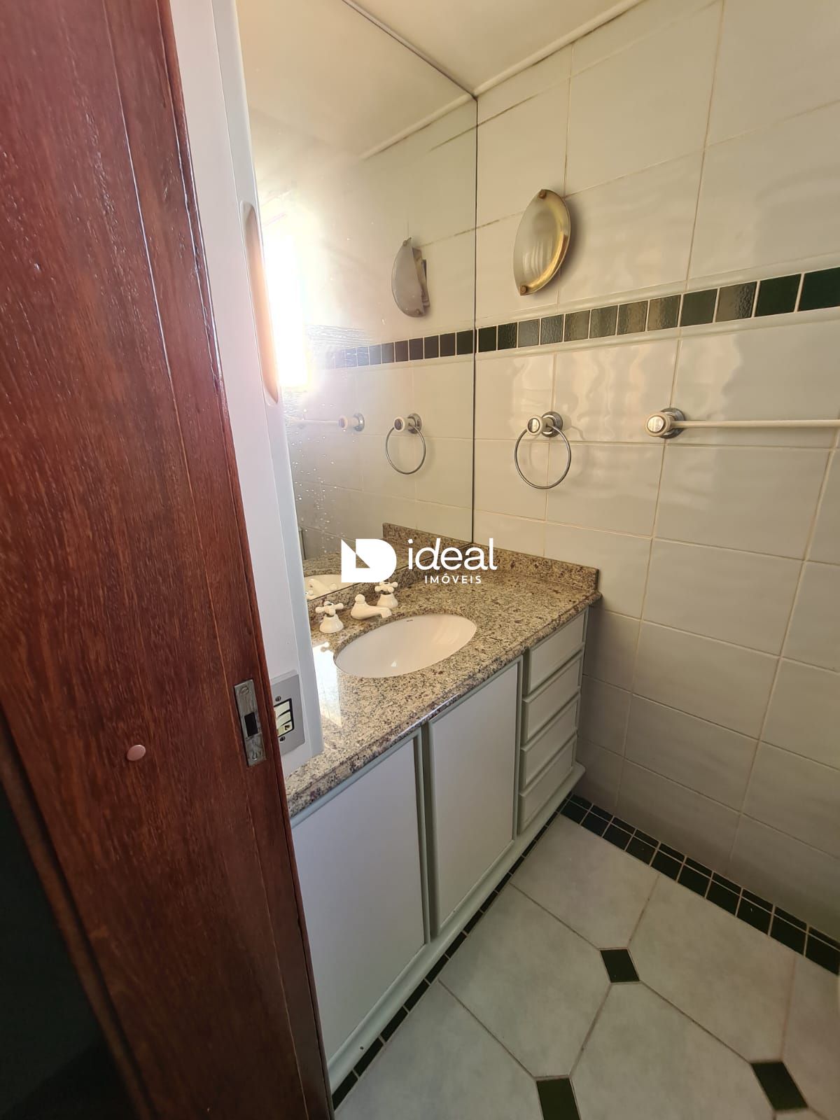 Apartamento de 3 quartos, 126m² no bairro Centro, em Santa Maria | Eu Corretor