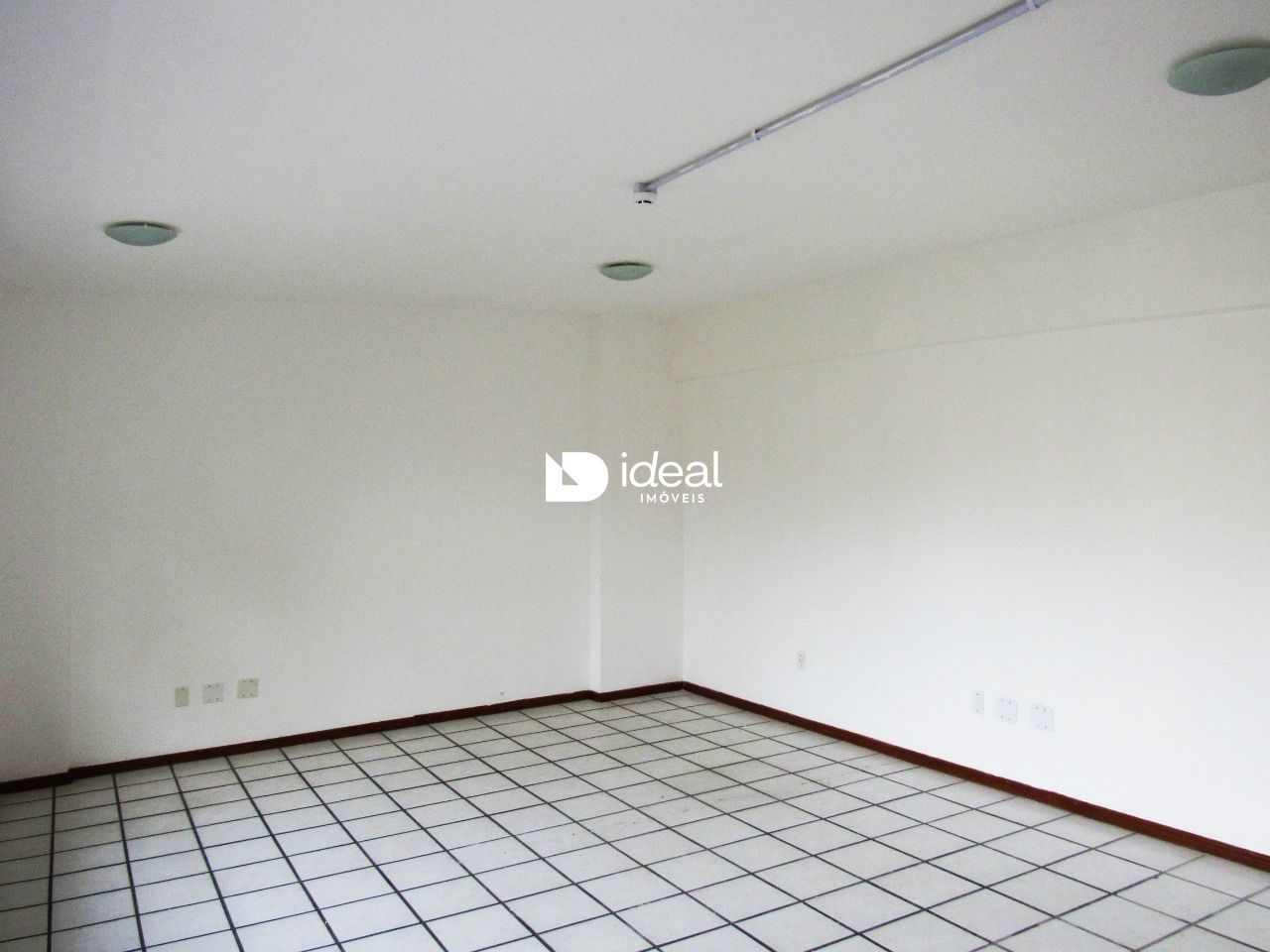 Sala Comercial de 1 quarto, 37m² no bairro Centro, em Santa Maria | Eu Corretor