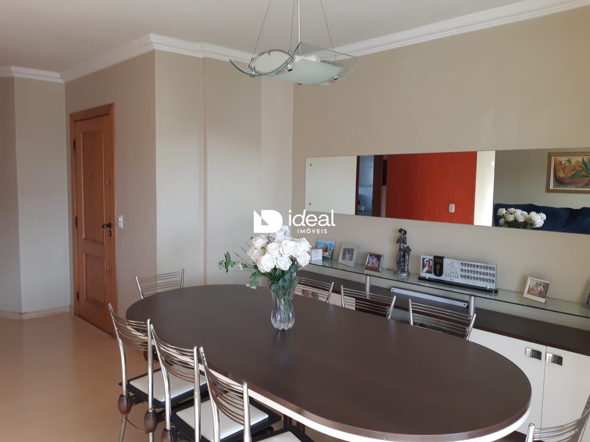 Apartamento de 4 quartos, 202m² no bairro Centro, em Santa Maria | Eu Corretor