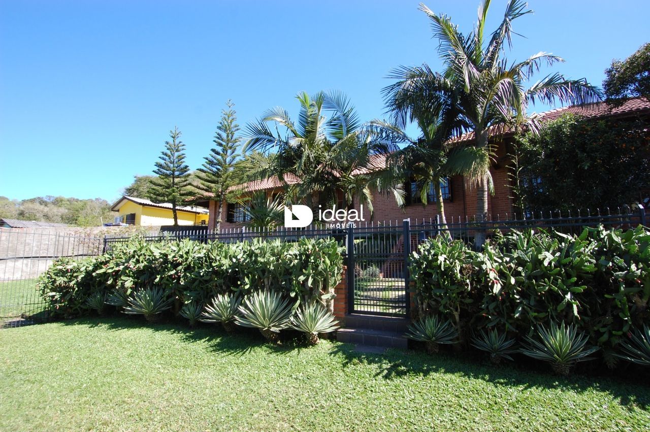 Casa de 4 quartos, 460m² no bairro Campestre do Menino Deus, em Santa Maria | Eu Corretor