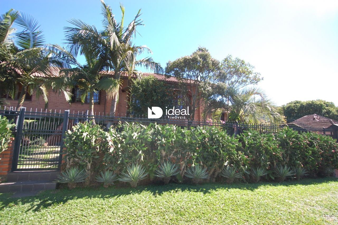 Casa de 4 quartos, 460m² no bairro Campestre do Menino Deus, em Santa Maria | Eu Corretor