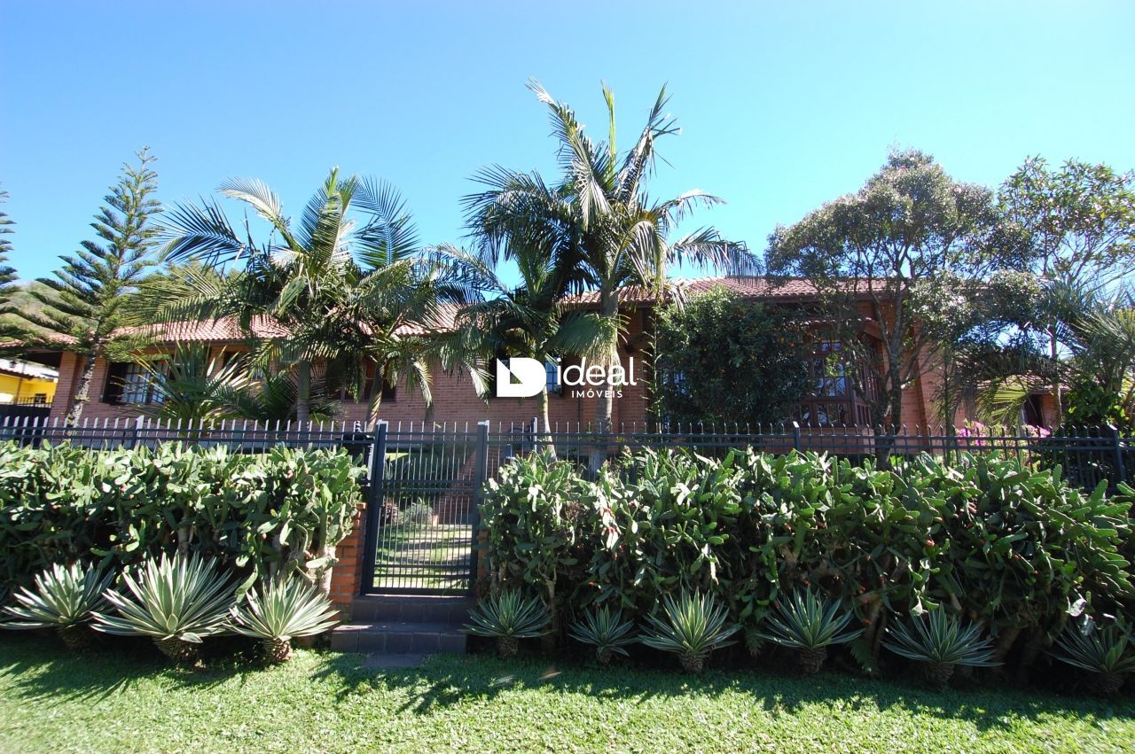 Casa de 4 quartos, 460m² no bairro Campestre do Menino Deus, em Santa Maria | Eu Corretor