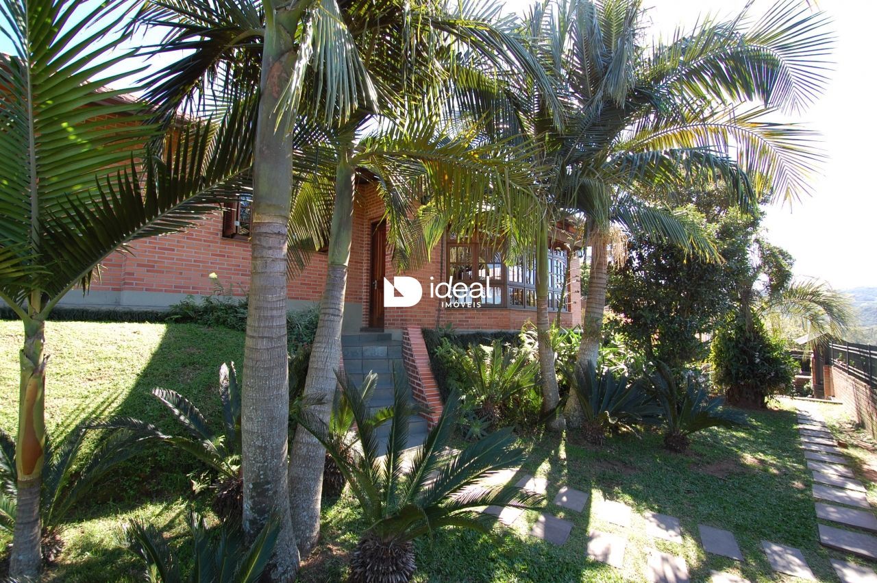 Casa de 4 quartos, 460m² no bairro Campestre do Menino Deus, em Santa Maria | Eu Corretor
