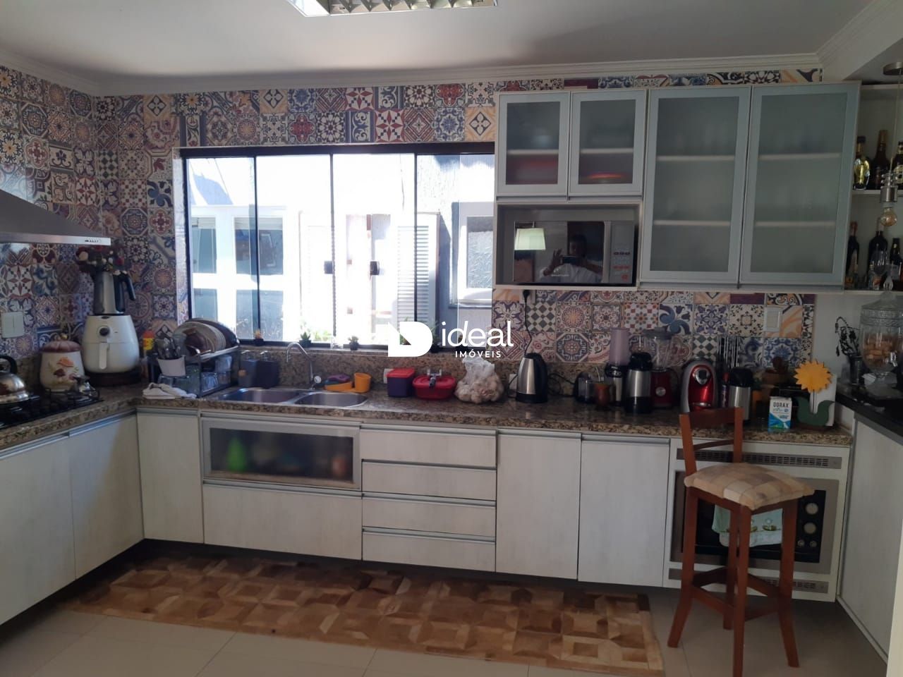 img12169798